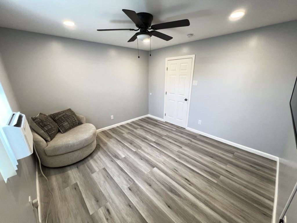 132 S Lemon Ave #NA - Photo 7 of 8