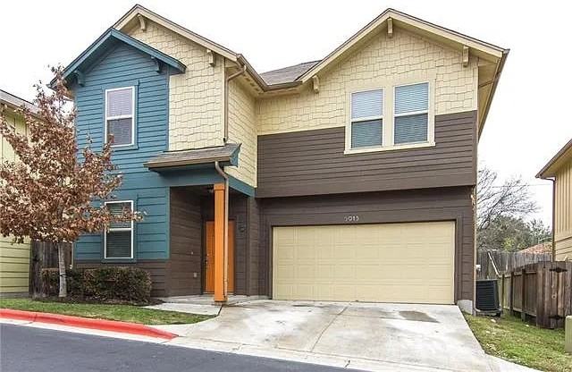 5913 Red Bud Ridge Ln - Photo 2 of 44