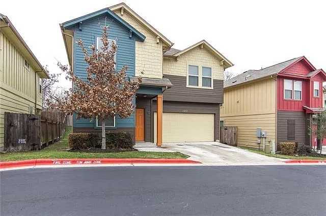 5913 Red Bud Ridge Ln - Photo 3 of 44