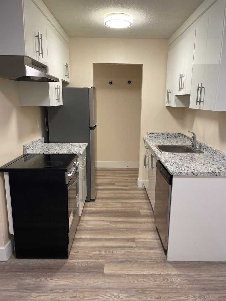 420 Eleventh Street #218 - Photo 2 of 15