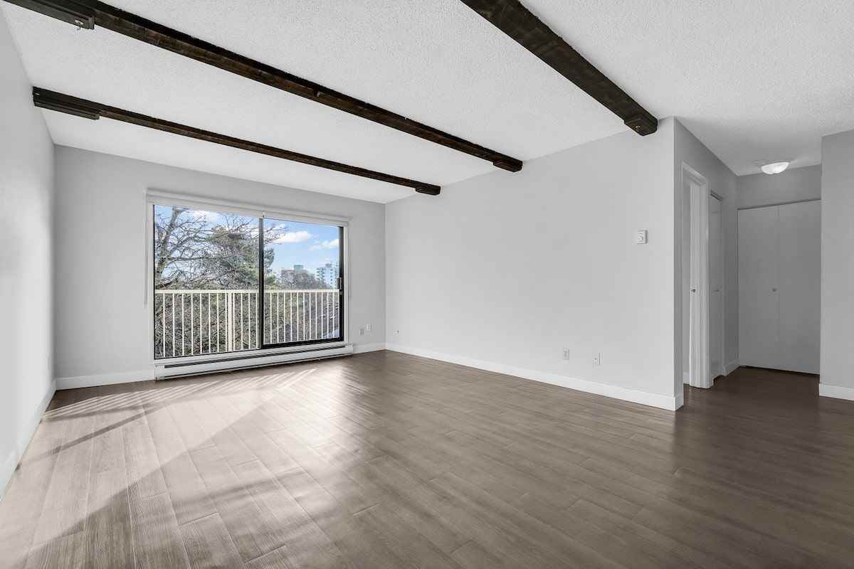 Vista Terrace Apartments - Photo 7 of 15