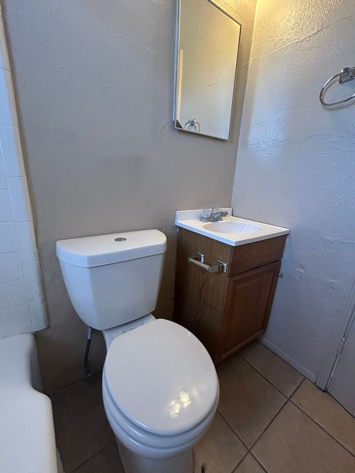 2130 N Forgeus Ave #A - Photo 7 of 9