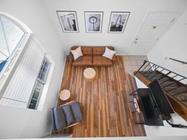 featured image of 20 East Pineridge Court