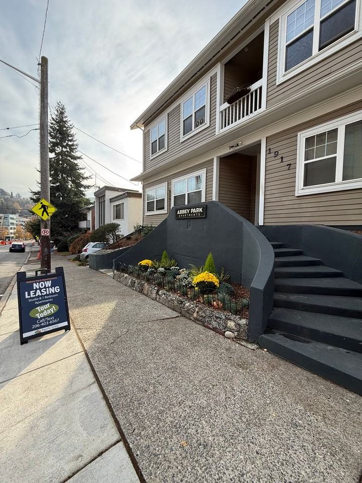 Abbey Park Apartments - Photo 7 of 27