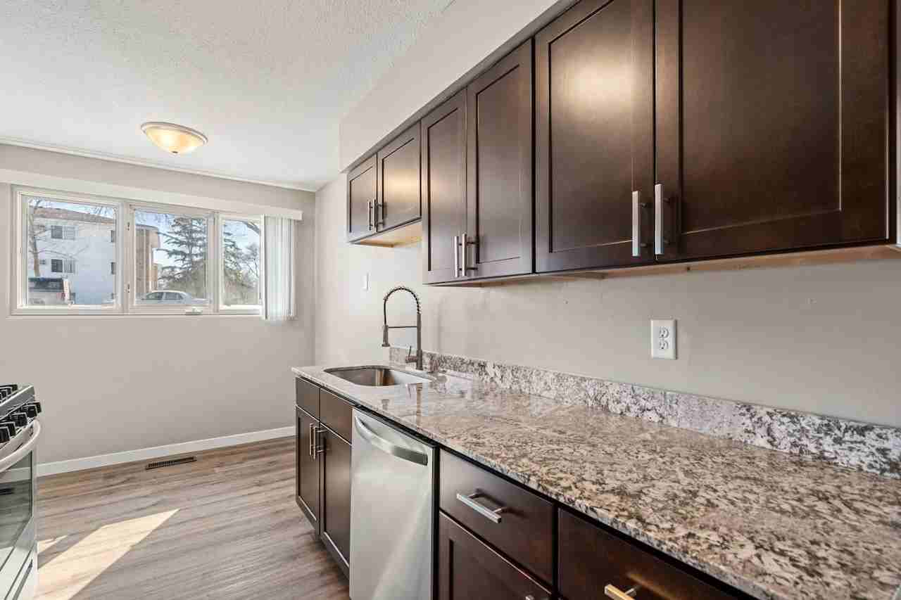 Park Place off Broadway - Photo 3 of 50