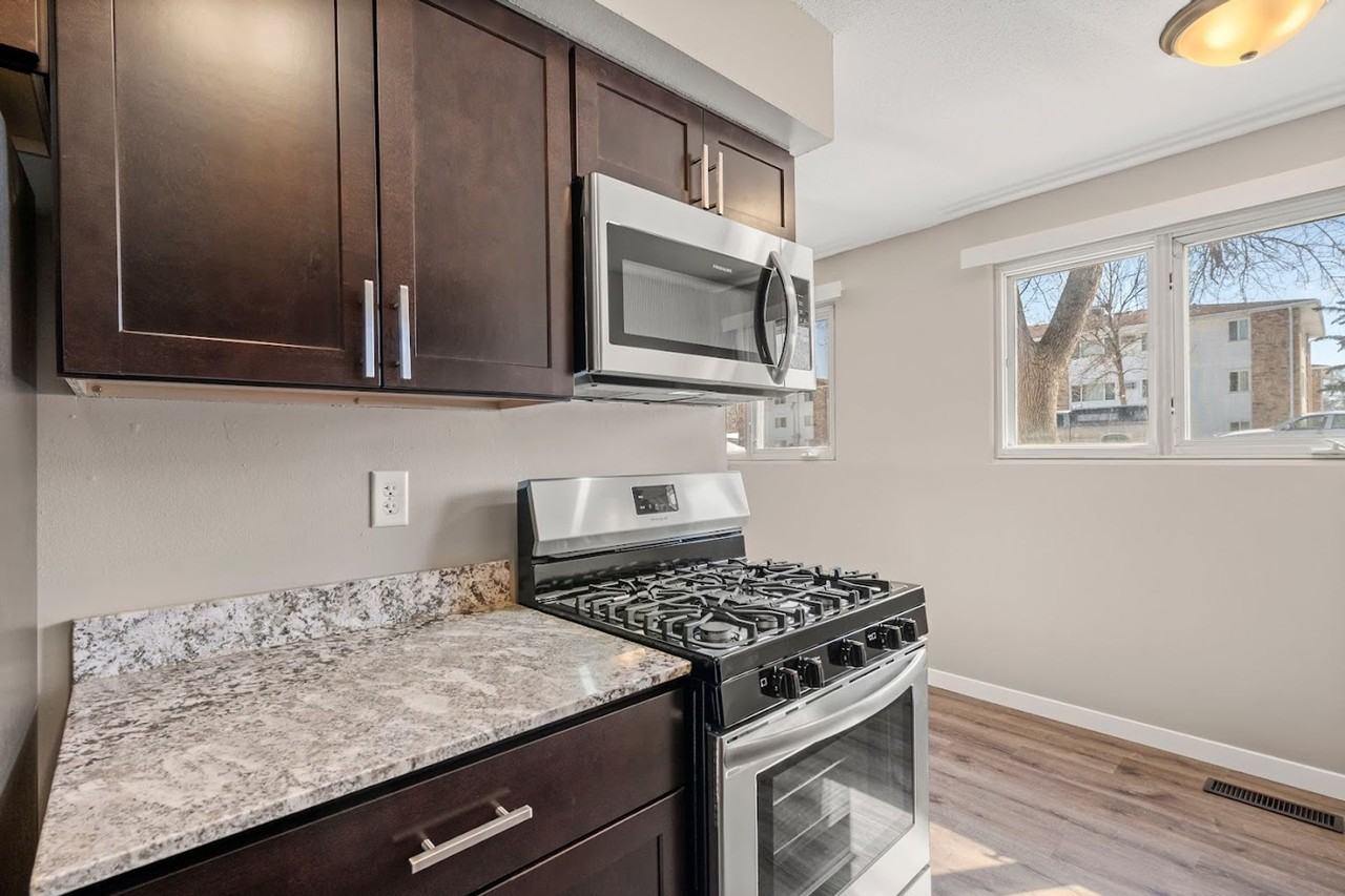 Park Place off Broadway - Photo 7 of 50