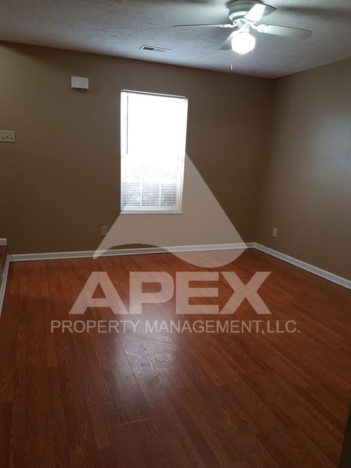 1814 Sweet View Way - Photo 3 of 18