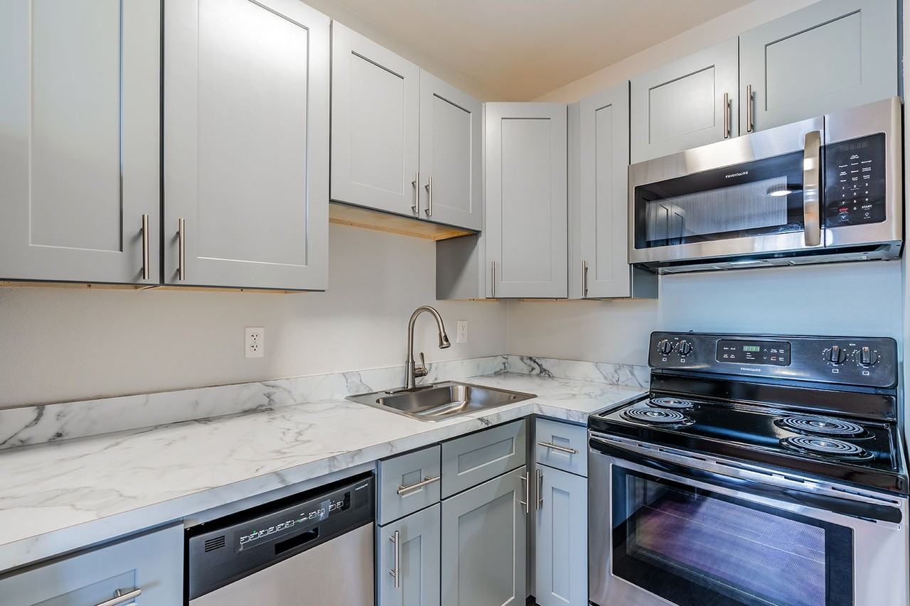 Stockbridge Apartment Homes - Photo 7 of 50