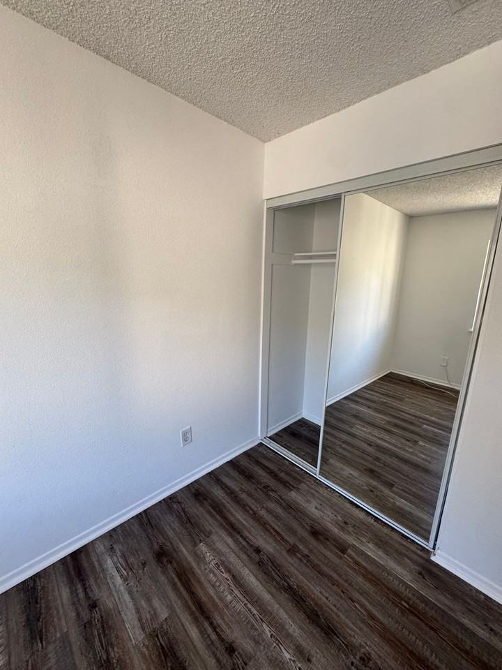 Broadway - Photo 5 of 35