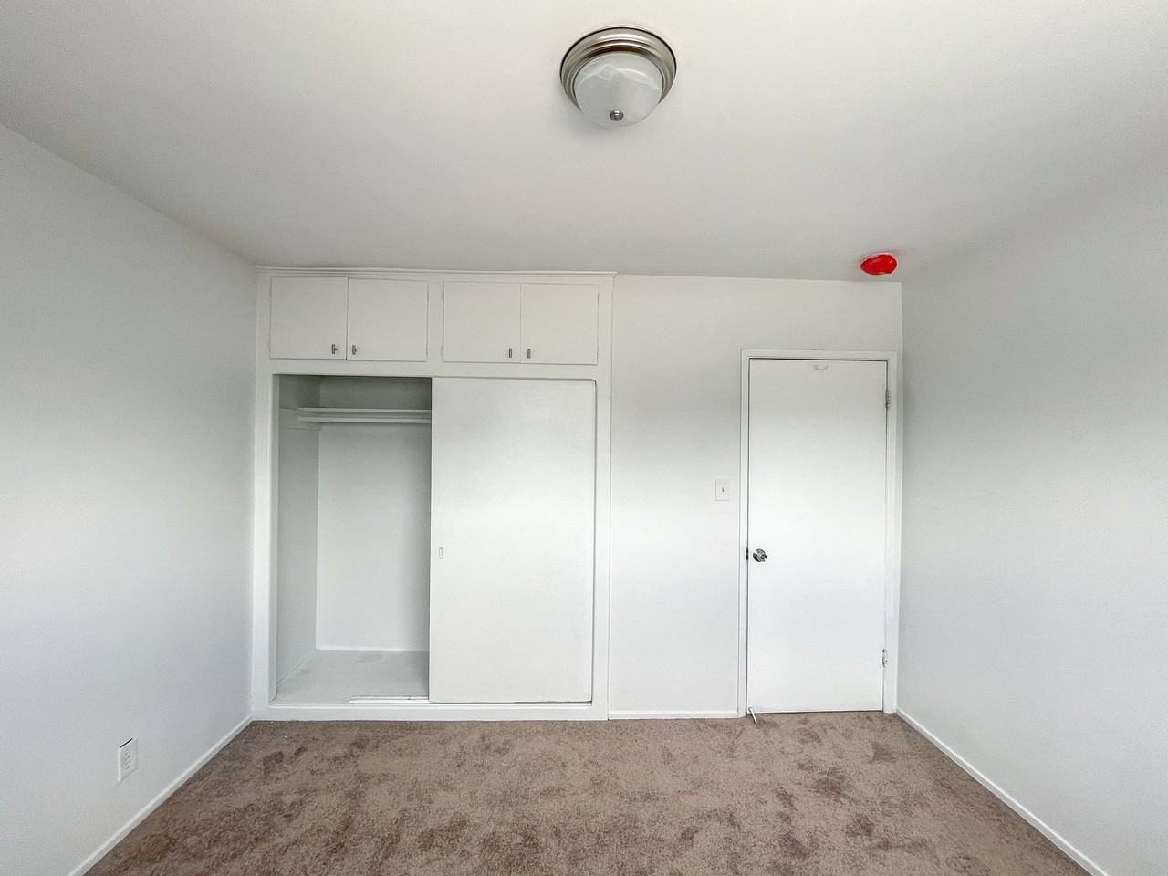 1069 Browning Blvd - Photo 5 of 6