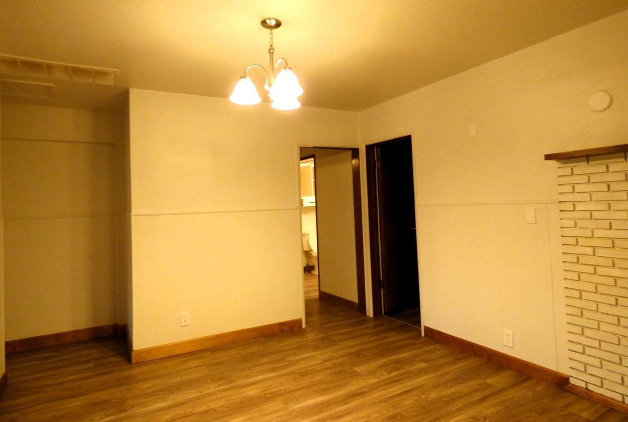 845 Fairview Ave Se - Photo 5 of 17