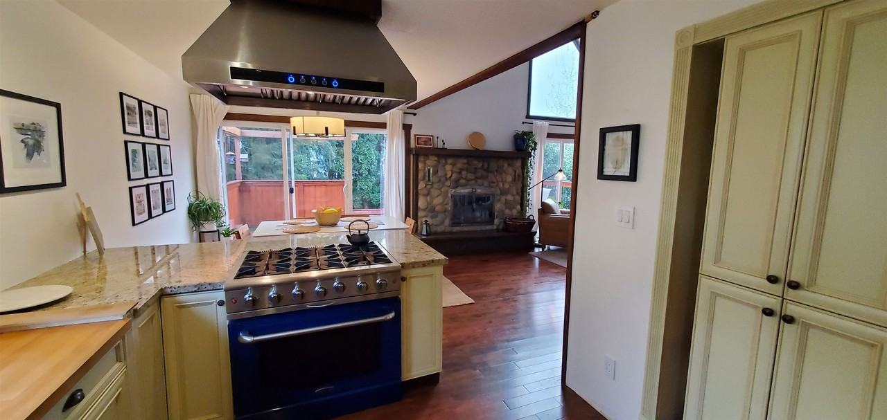 12240 Gee Street - Photo 6 of 19