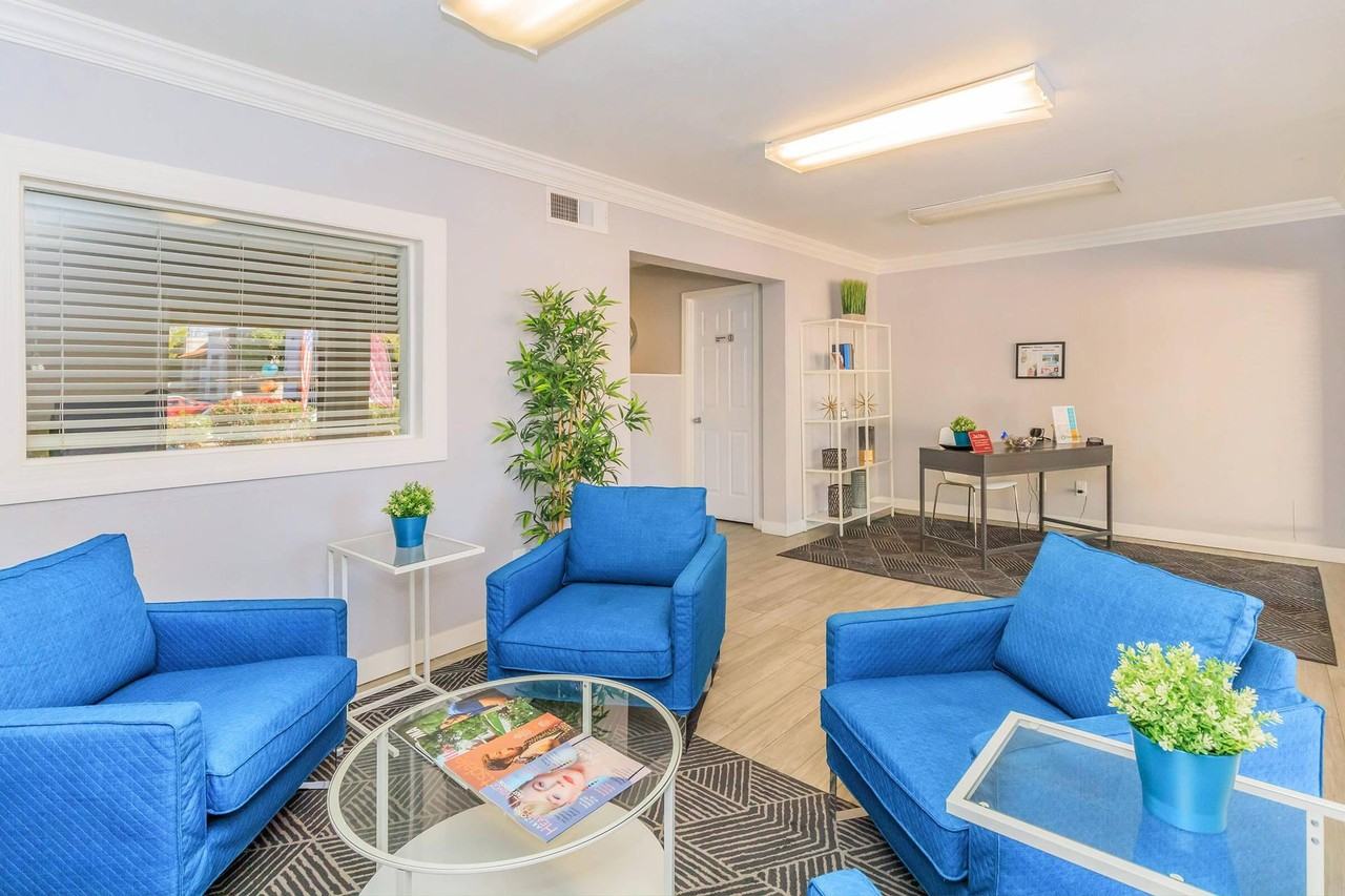 Marabrisa Condominiums - Photo 7 of 45