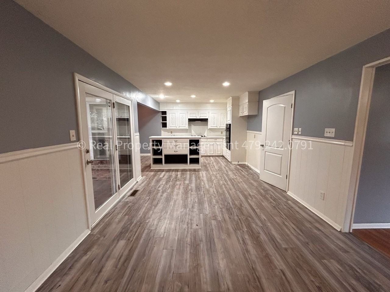 1901 South 72nd Street - Photo 5 of 36