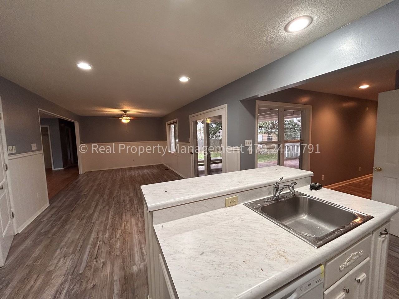 1901 South 72nd Street - Photo 7 of 36