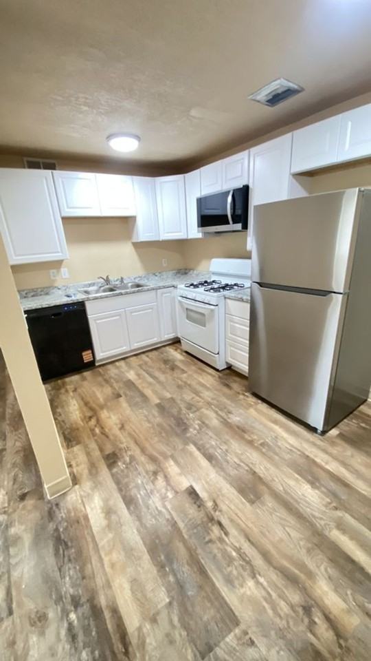 Cornerstone - 2nd St SW 1123 - Photo 2 of 17