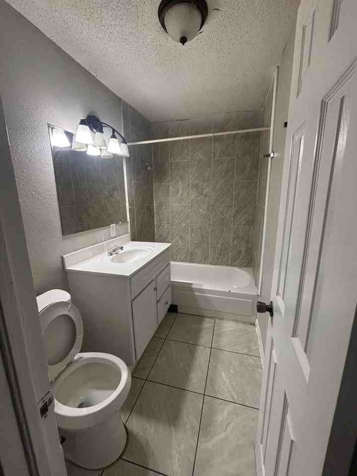 435 East Latimer Place North - Photo 2 of 6