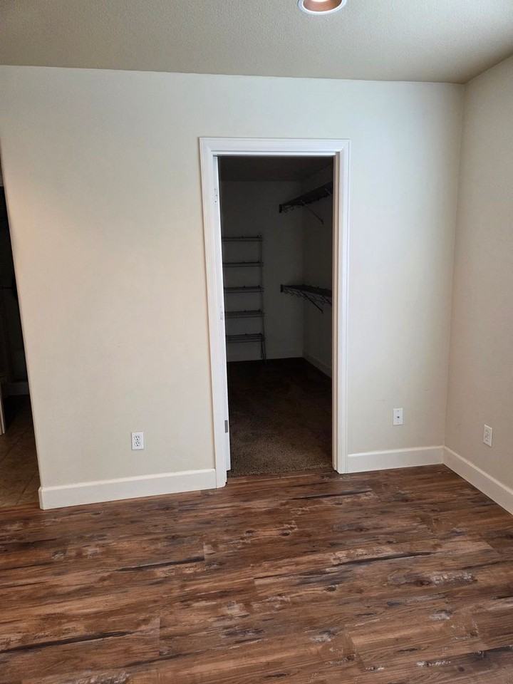 20285 Schaeffer Drive - Photo 7 of 27