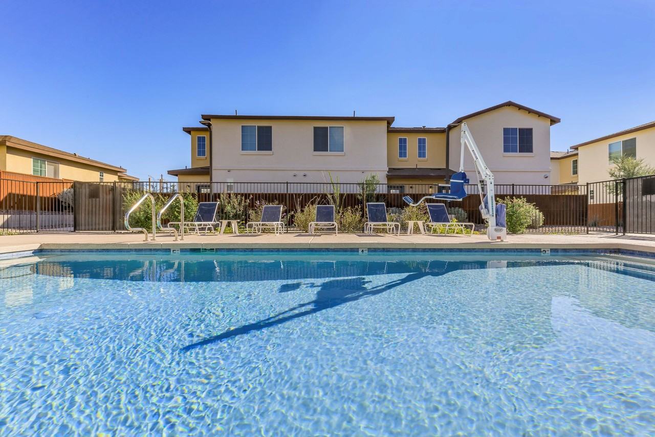 San Luciano Townhomes - Photo 6 of 49