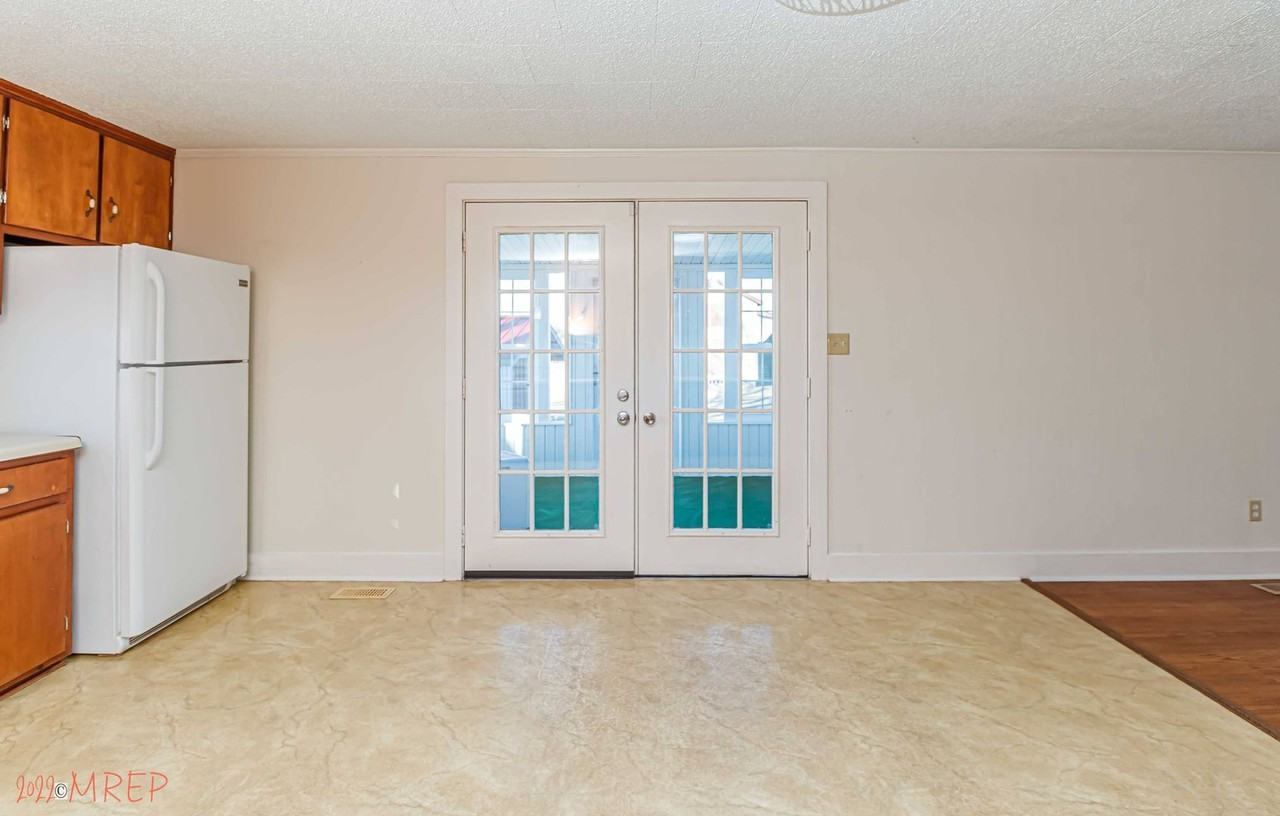 406 Mills Loop Road - Photo 3 of 50