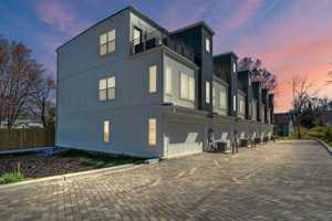 featured image of 1016 West Kirkland Avenue