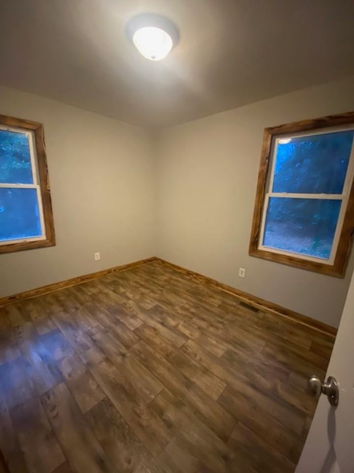 784 Rose Ct - Photo 4 of 9