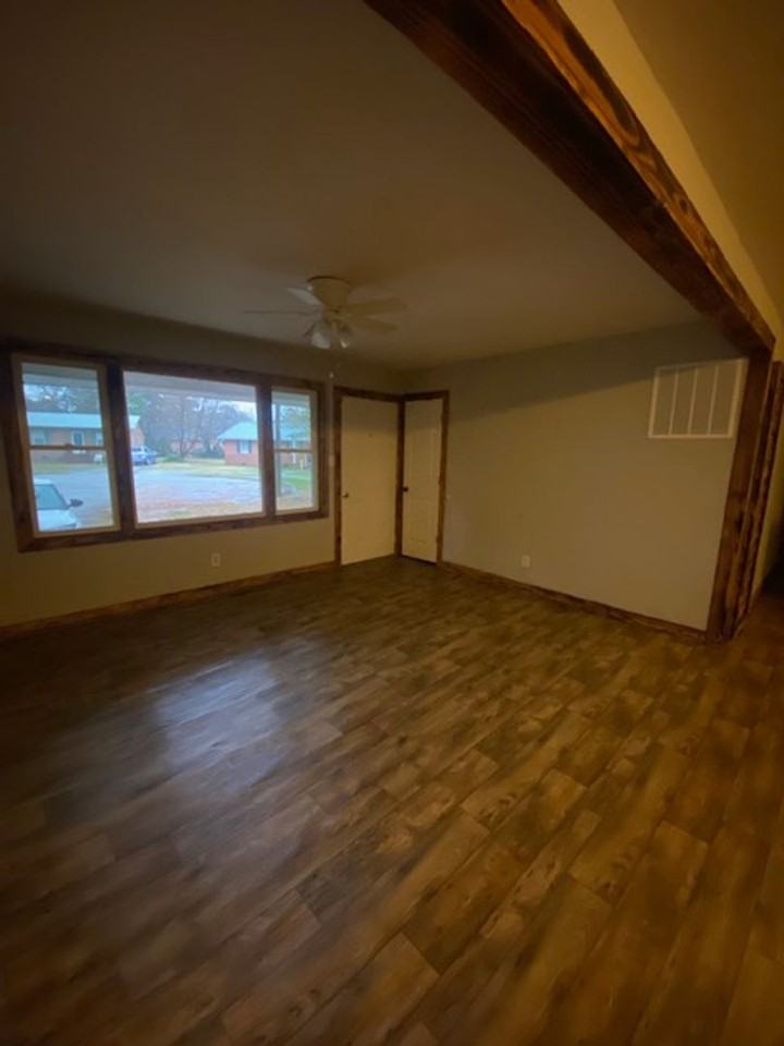 784 Rose Ct - Photo 7 of 9