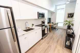 4225 Se Milwaukie Ave - Photo 1 of 1