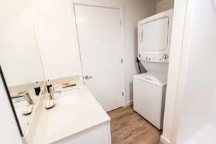 4225 Se Milwaukie Ave - Photo 1 of 1