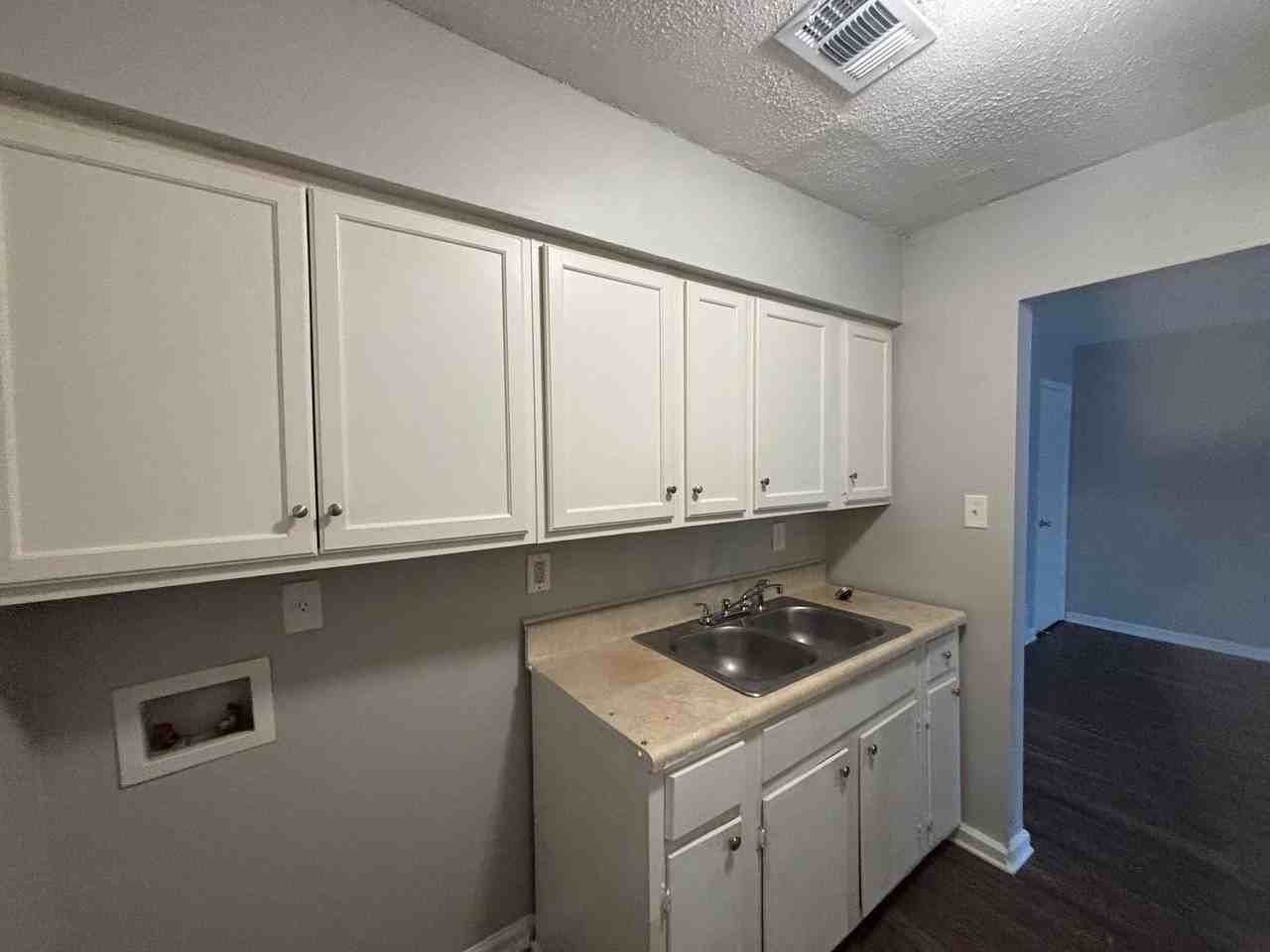 1425 Todds Creek Cv - Photo 6 of 12