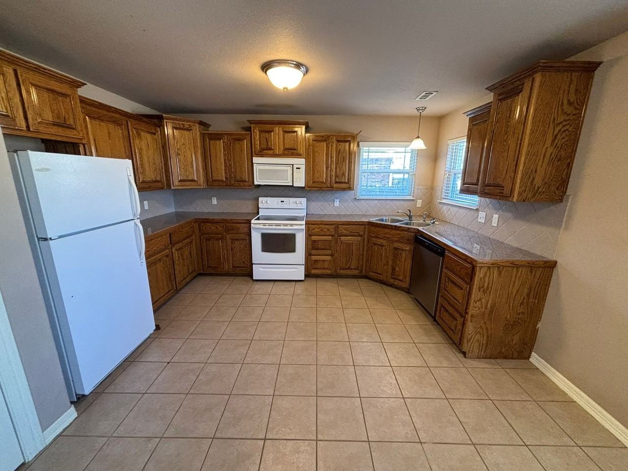 3576 West Clearwood Drive - Photo 5 of 17