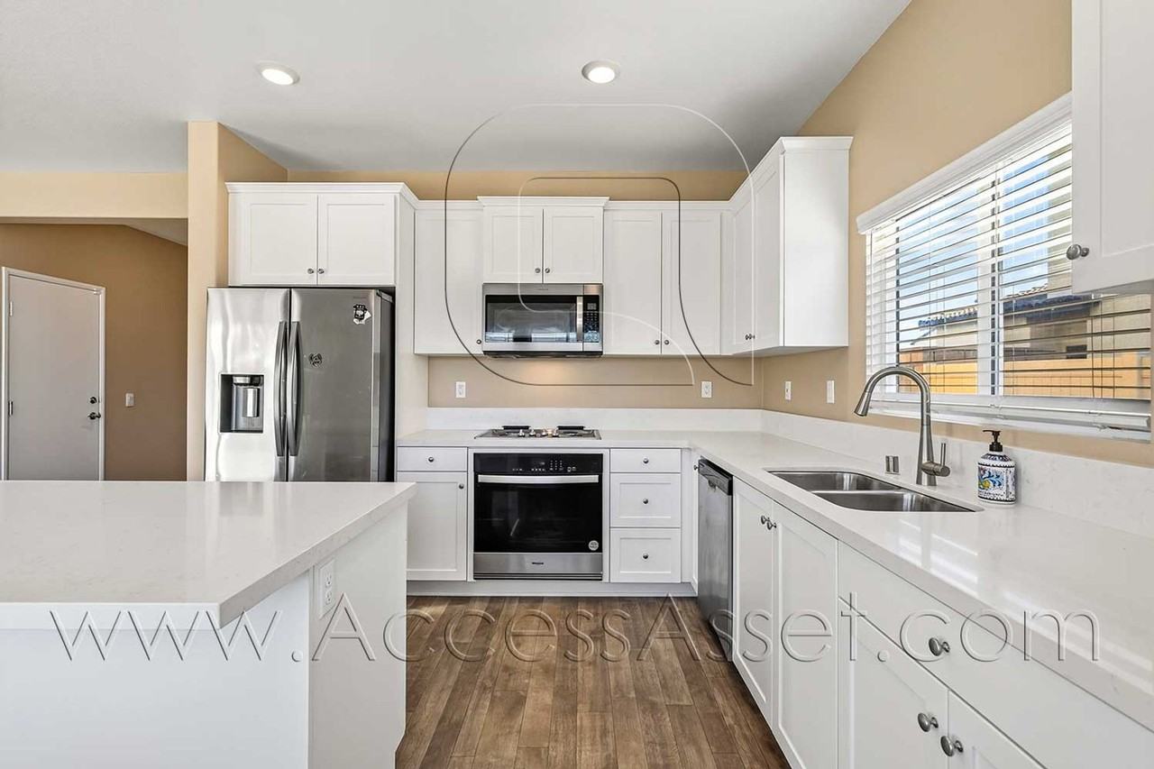 2162 El Nido Avenue - Photo 6 of 34