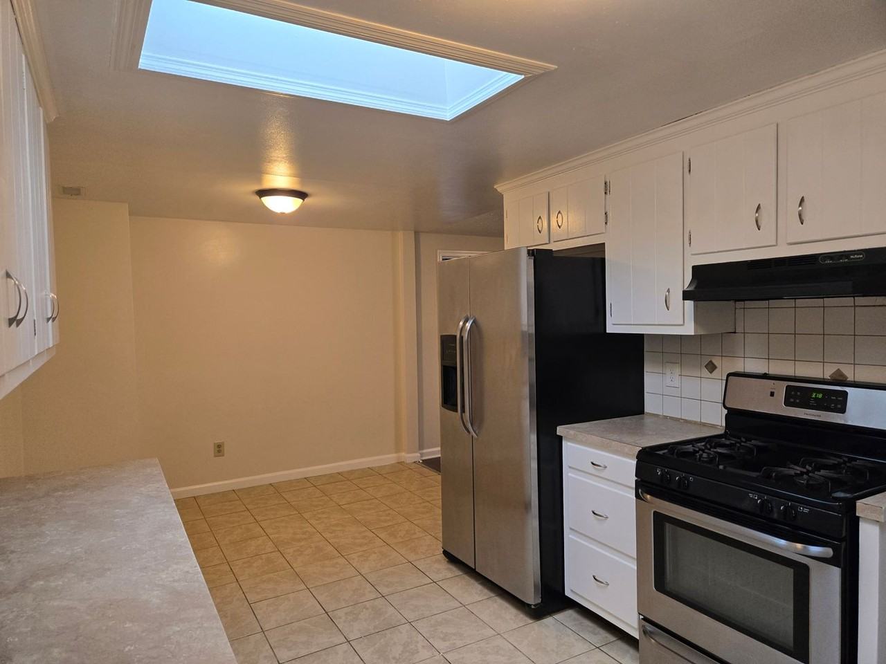 1905 Seward Dr - Photo 2 of 18