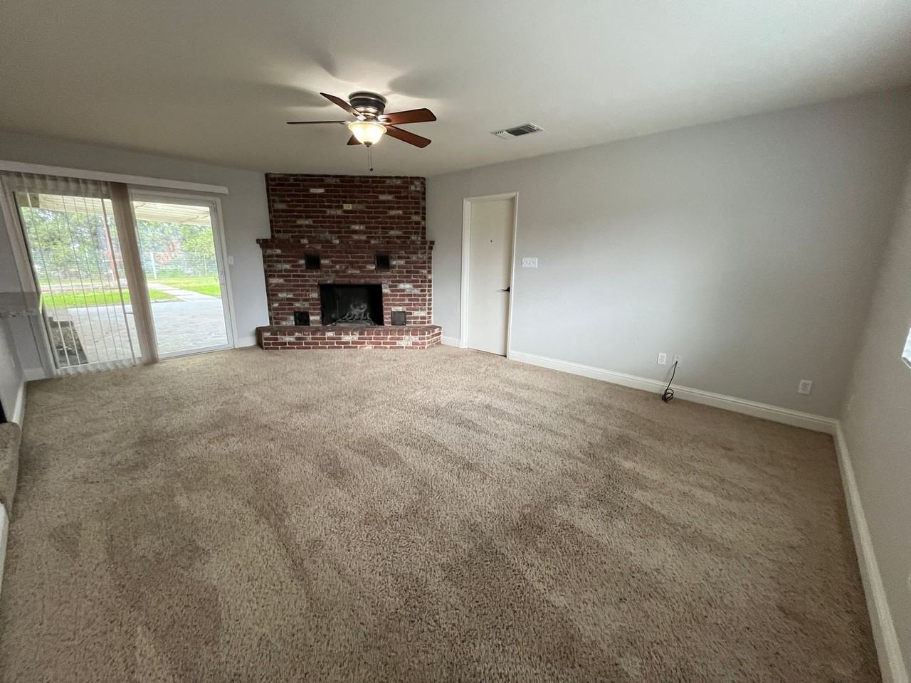 2040 Linda Vista Ave - Photo 5 of 12