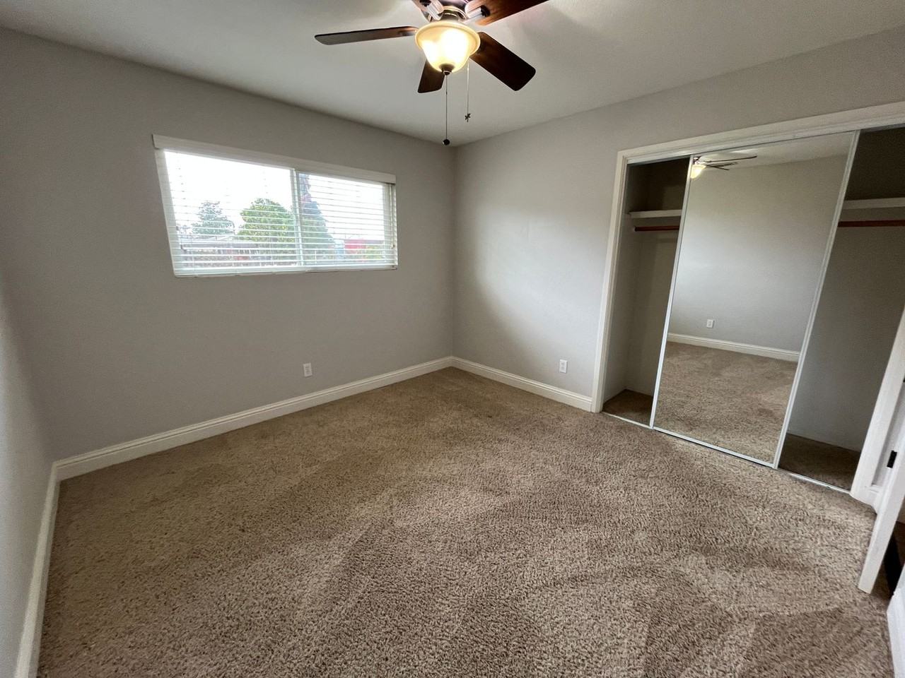 2040 Linda Vista Ave - Photo 6 of 12