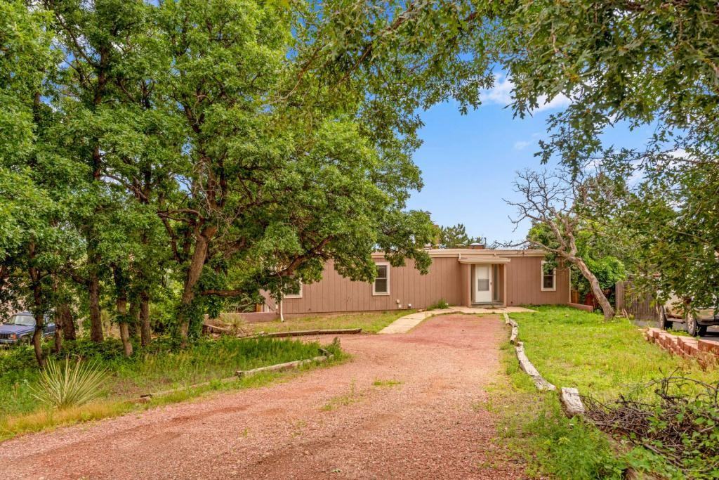 703 Orion Dr - Photo 2 of 35