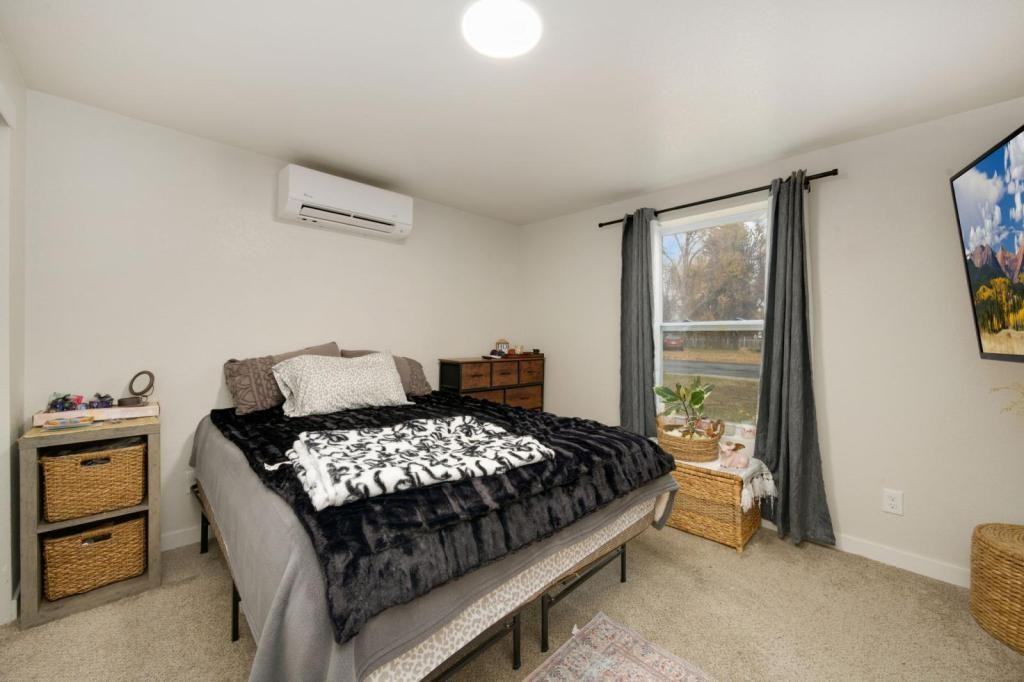 1338 East 7th Street - Photo 6 of 10