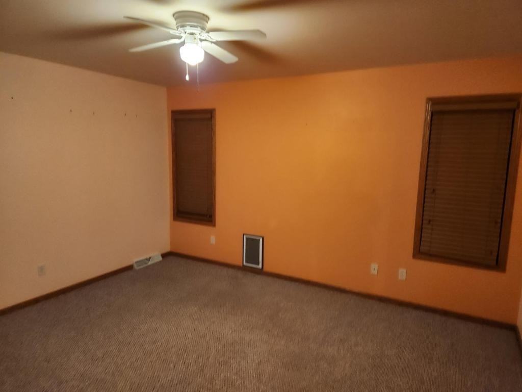 336 Woodridge Pl - Photo 4 of 17