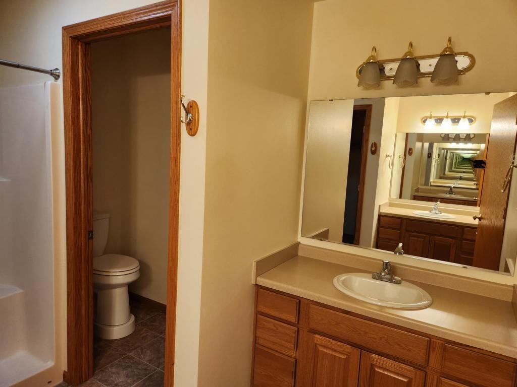 336 Woodridge Pl - Photo 7 of 17