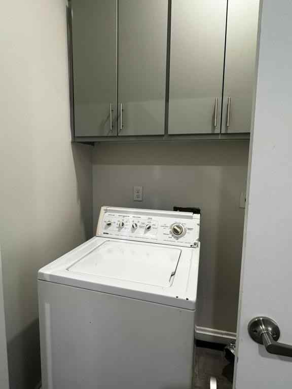 913 N Maryland St - Photo 4 of 9