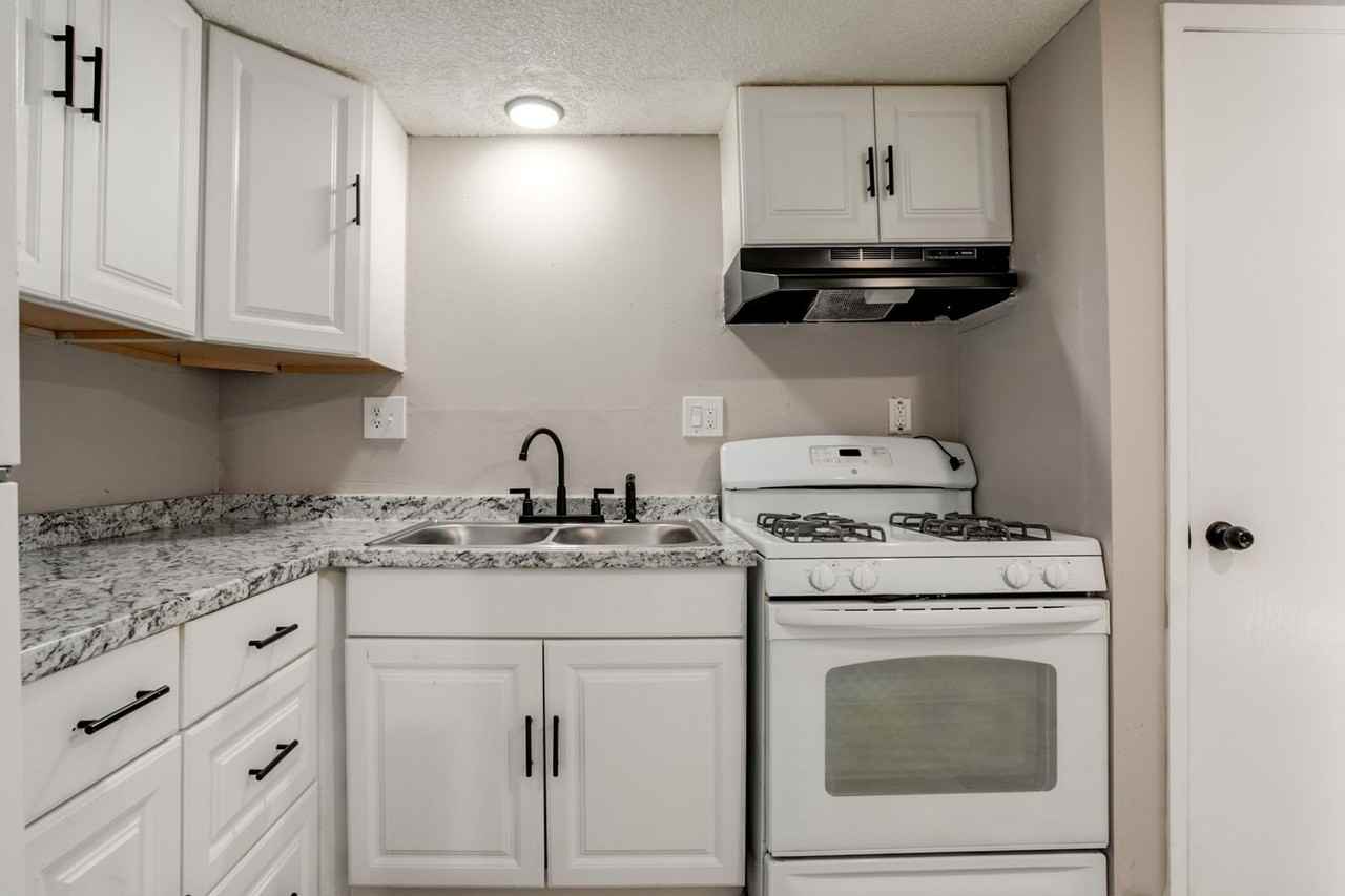 Freshly Painted & Spacious 1 and 2 - Photo 5 of 9