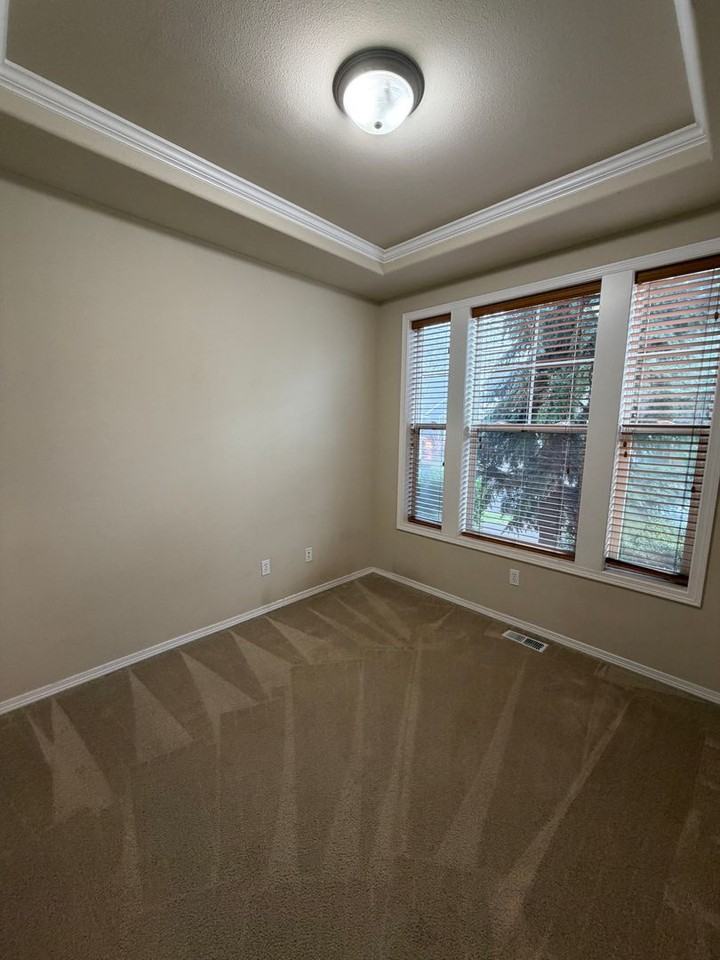 7125 Axis Street Southeast - Photo 3 of 22