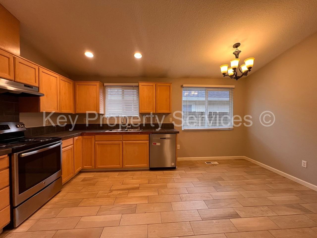 4508 Ne 123rd Ave - Photo 6 of 23