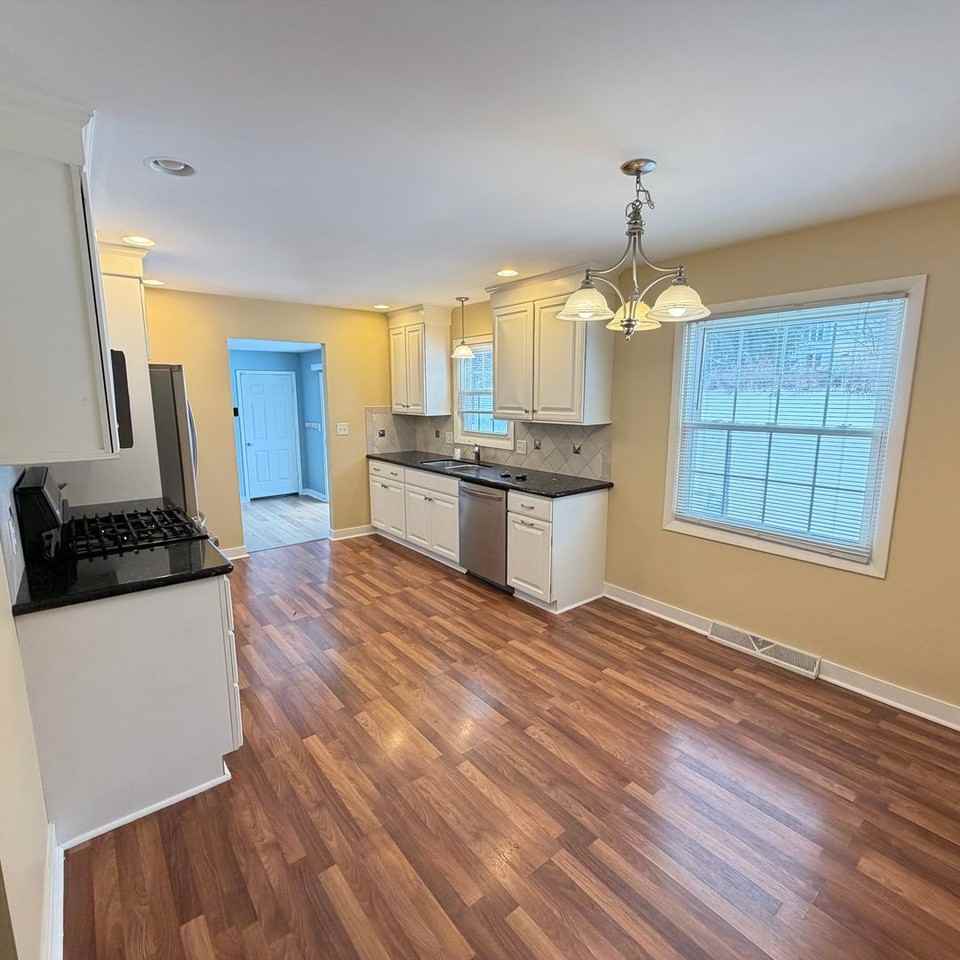 6213 Dunbarton Street Southeast - Photo 3 of 30