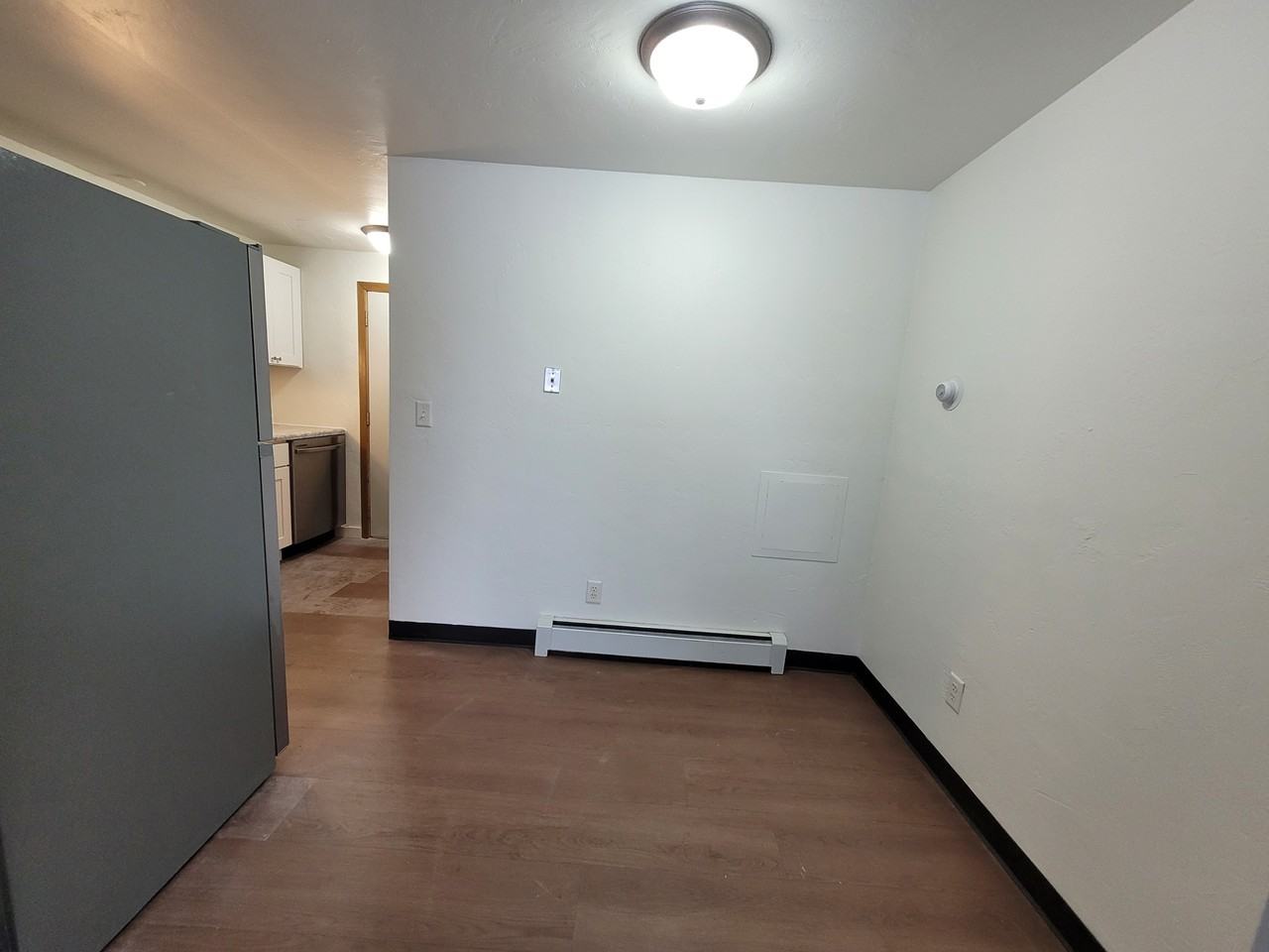 308 Leeland St #4 - Photo 4 of 6