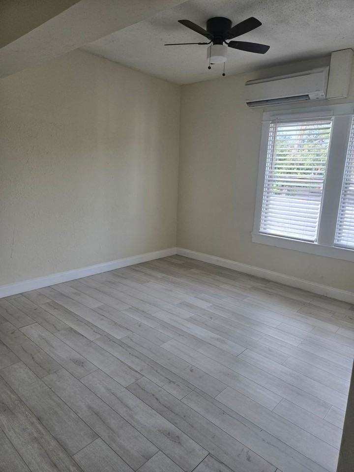 1212 East 25th Avenue - Photo 2 of 18