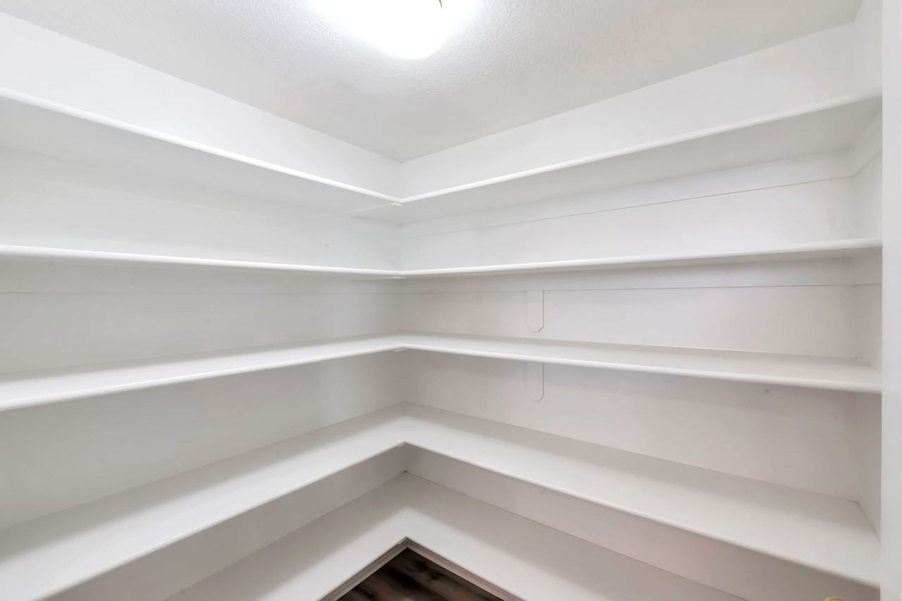 1356 S 1400 E - Photo 6 of 26