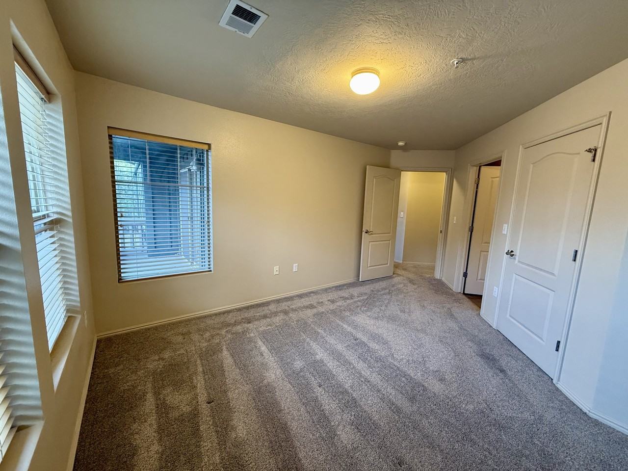 1820 W Fox Bay Dr #1 - Photo 2 of 35