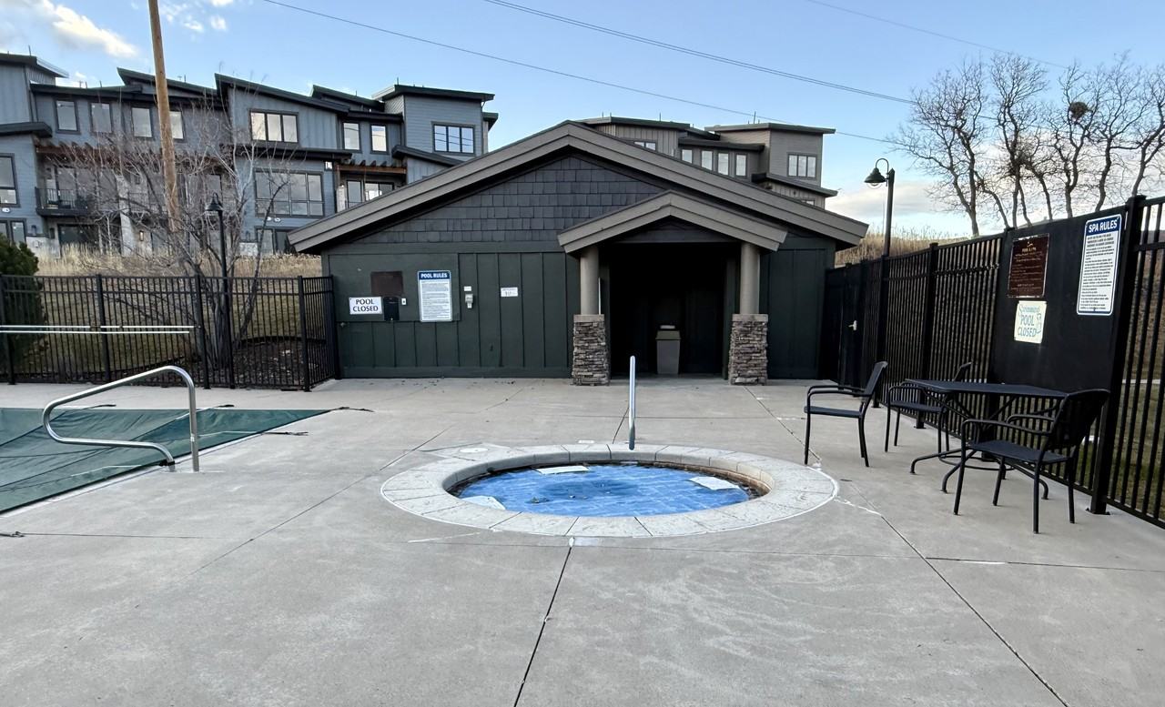 1820 W Fox Bay Dr #1 - Photo 7 of 35