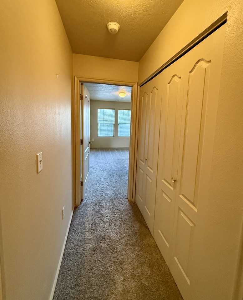 1820 W Fox Bay Dr #1 - Photo 6 of 35